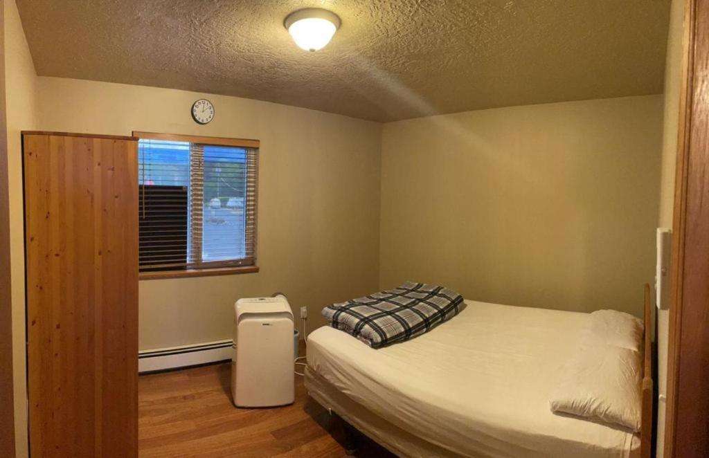 Metchosin Beach House Виктория Екстериор снимка